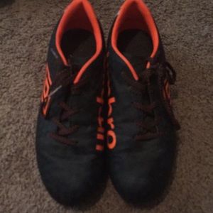 Umbro soccer cleats Men’s size 7